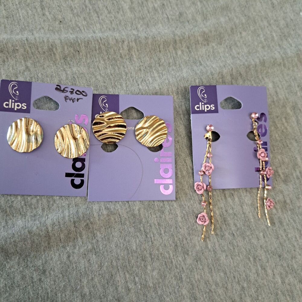 Lot of 3Claires clip On earrings